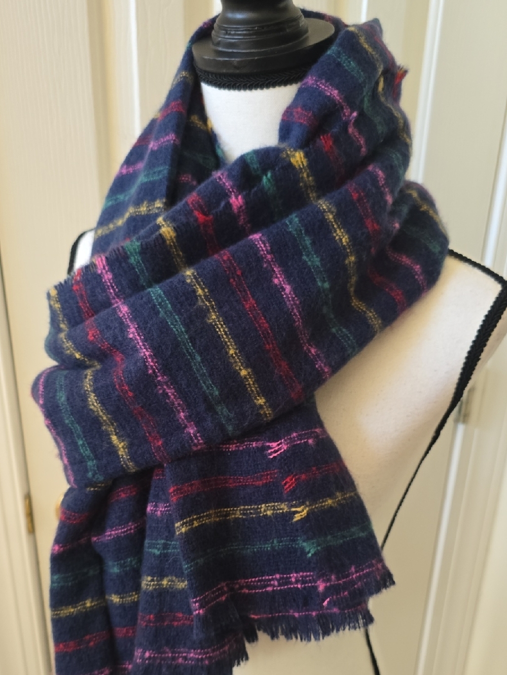 ST. JOHN'S BAY BRAND WOMEN'S WARM DARK NAVY BLUE STRIPED SCARF OR WRAP OSFM